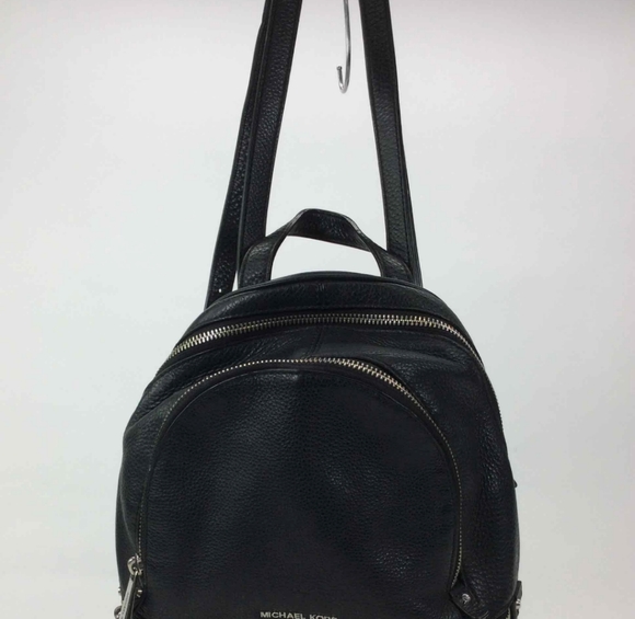 MICHAEL MICHAEL KORS
Rhea Medium Leather Backpack NWOT 100% authentic - Picture 6 of 16